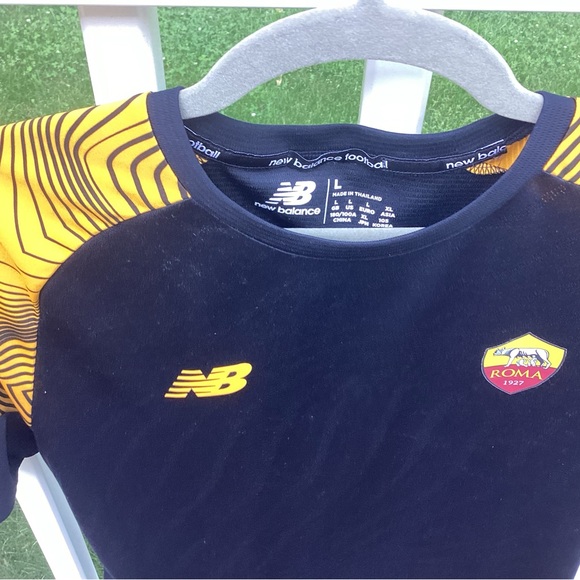 Men’s AS Roma Football Jersey, Size Large - Picture 3 of 3